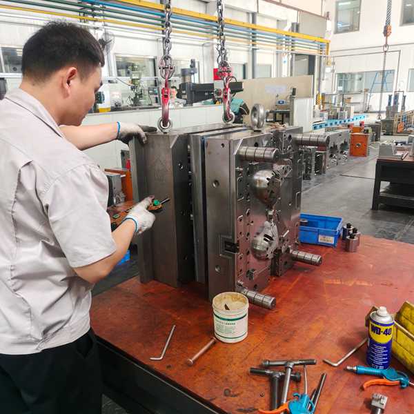 plastic injection mold china