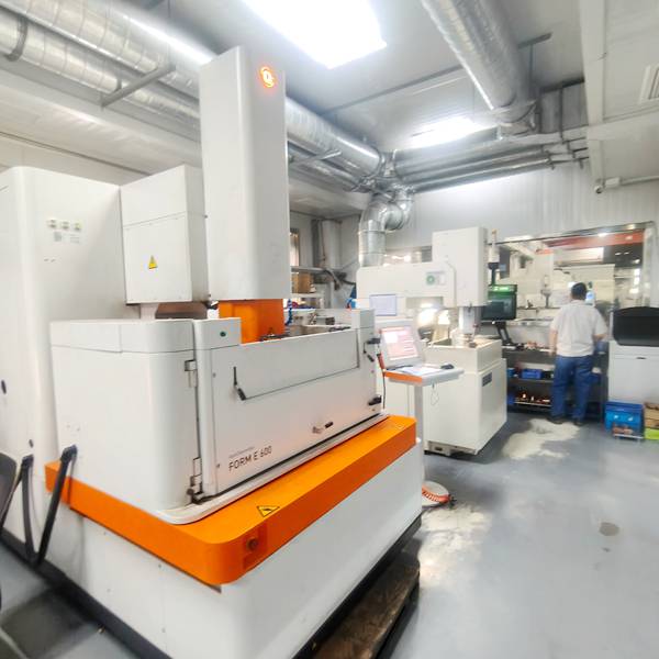 plastic injection mold manufacturers china